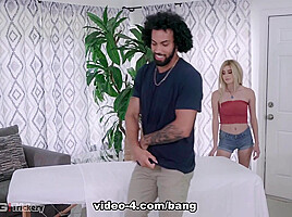 Alicia Williams gets tipped extra for her sexual favors – BangTrickery