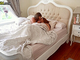 CFNM 3way MILFS in night robe wank cock of lucky dude