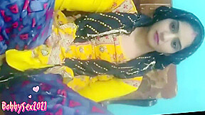 Bobby Bhabhi Was Fucked By Pizza Delivery Boy In Her House Behind Husband